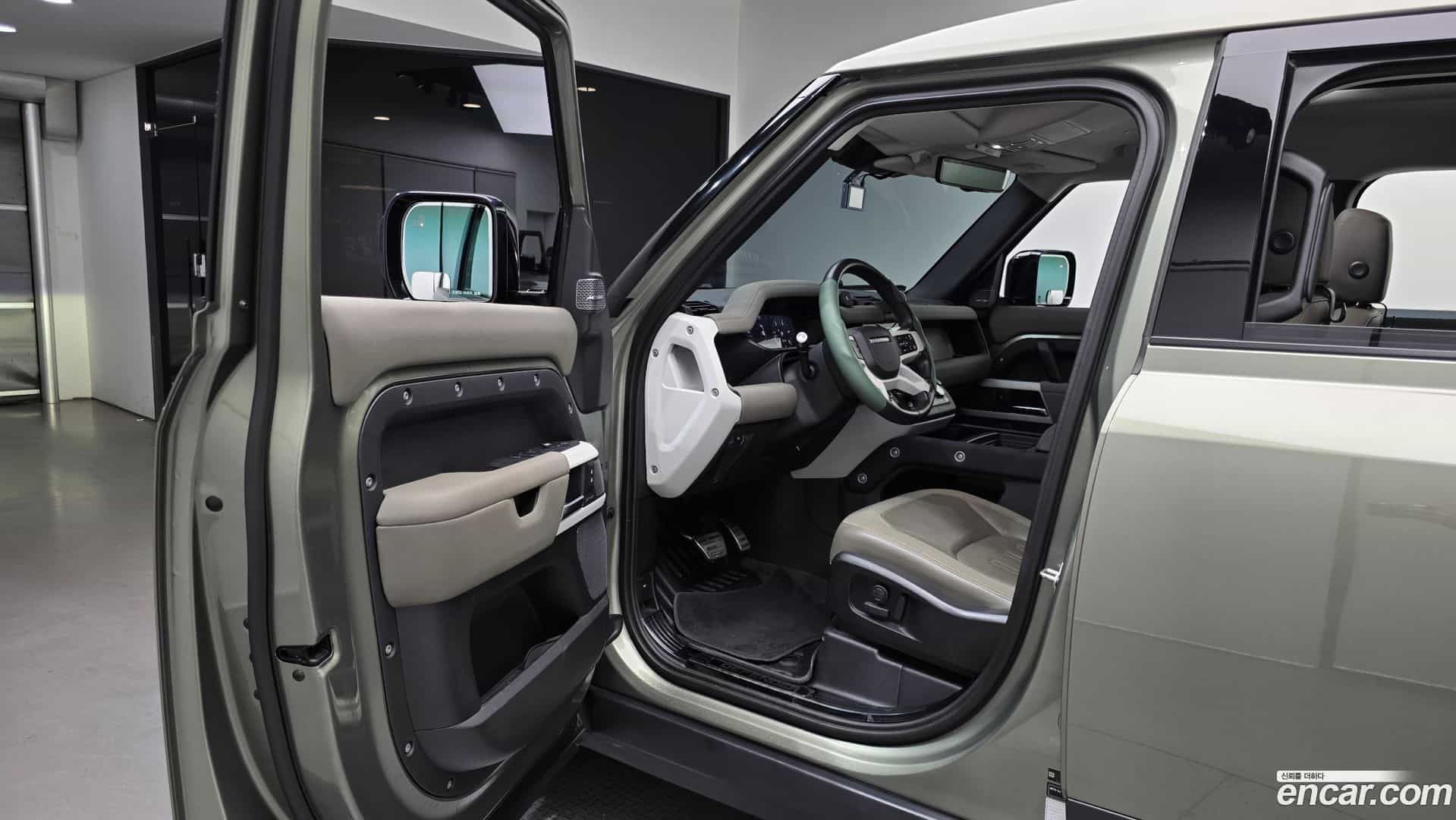 Defender Land Rover 2020.11-OPTION-015