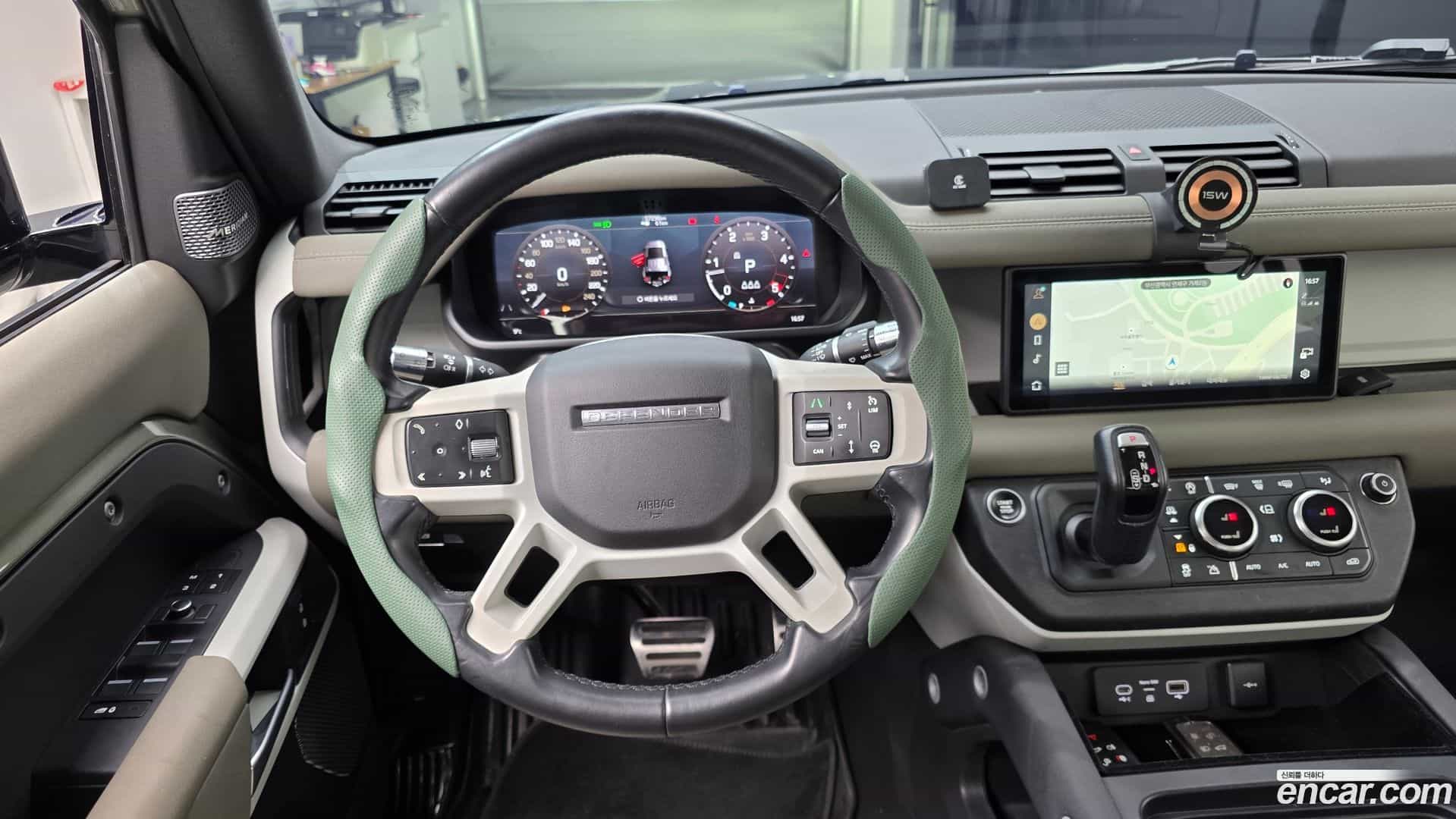 Defender Land Rover 2020.11-OPTION-017