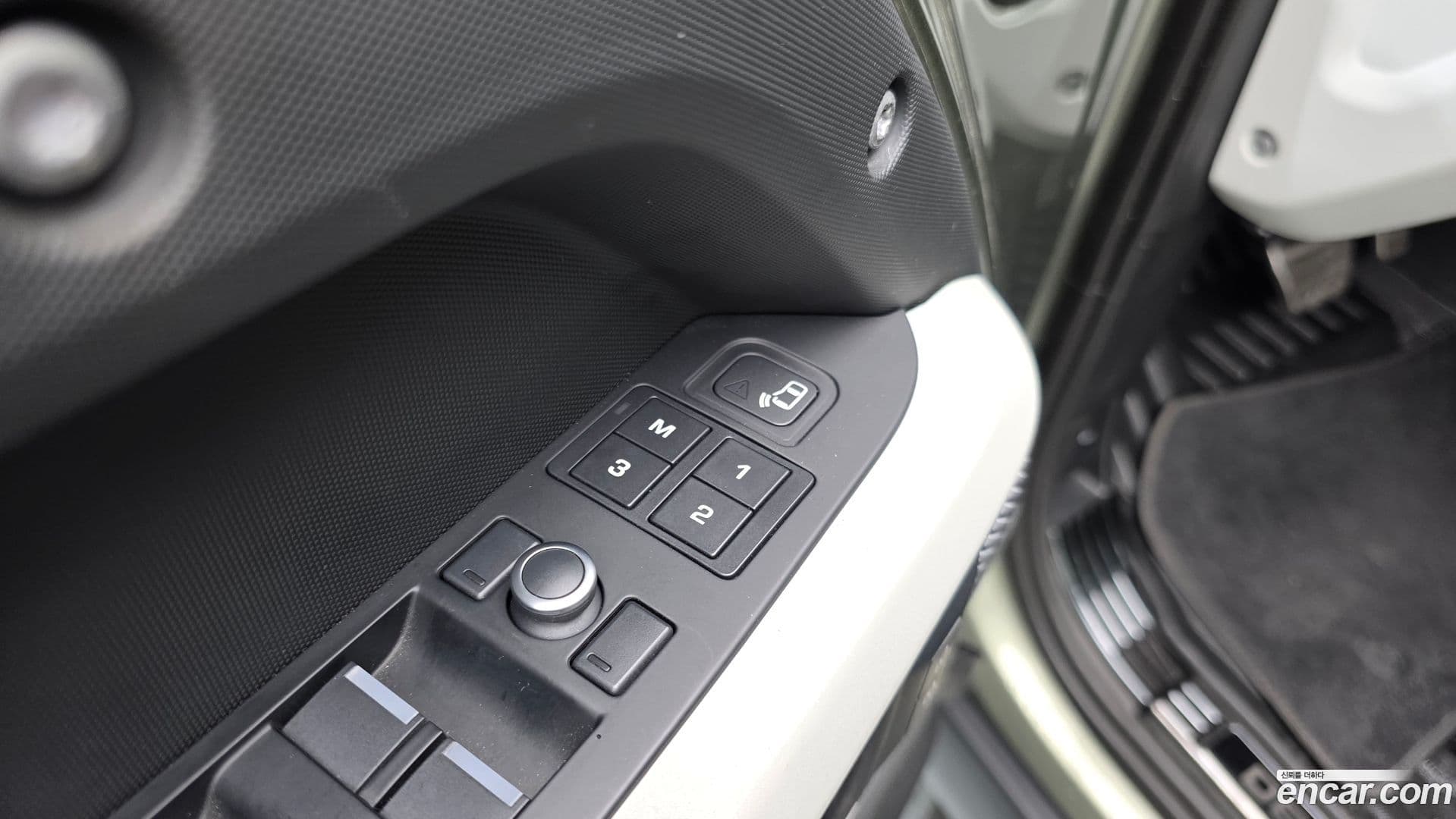 Main__Slider__Photo:Defender Land Rover 2020.11-16