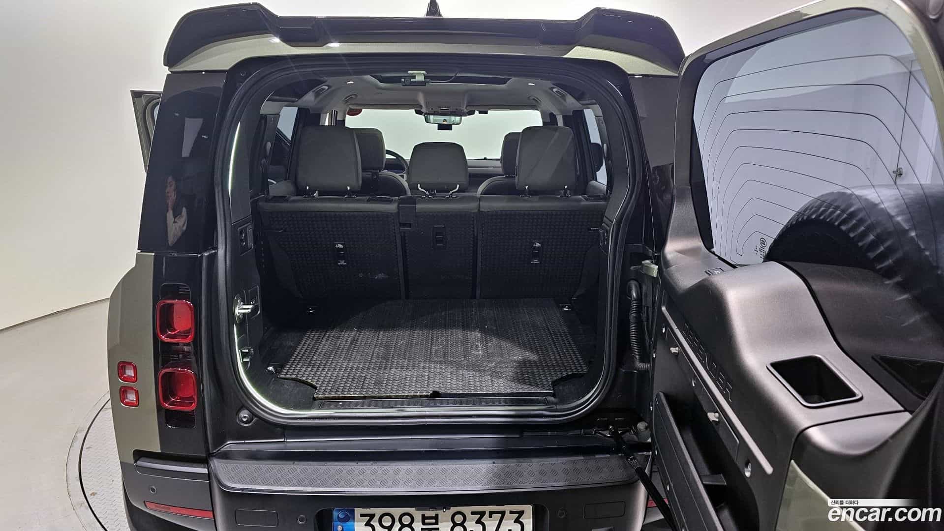 Defender Land Rover 2020.11-OPTION-024