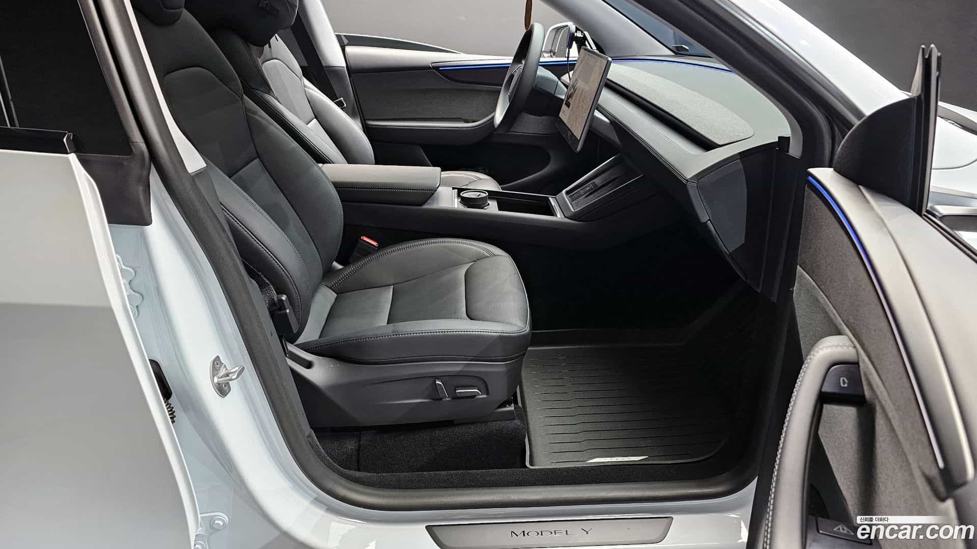 Model Y Tesla 2025.4-OPTION-015