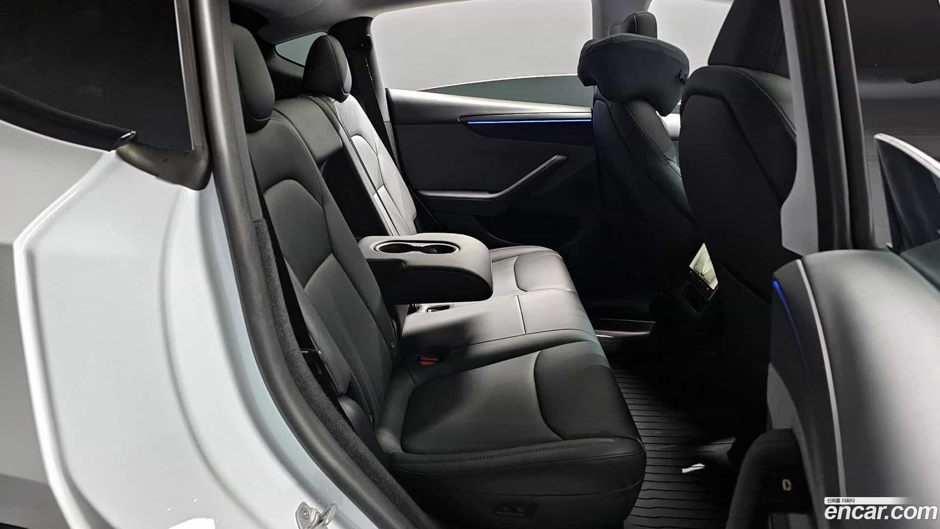 Model Y Tesla 2025.4-OPTION-016