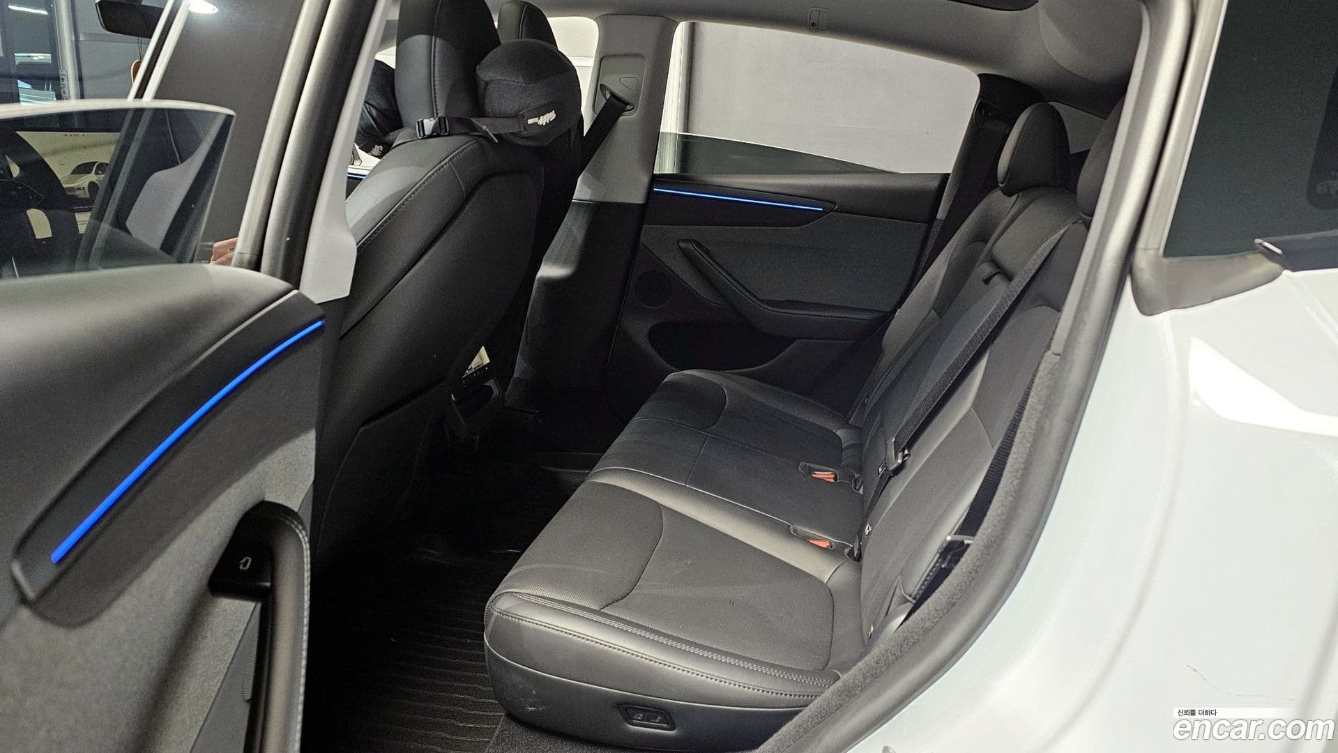 Main__Slider__Photo:Model Y Tesla 2025.4-12