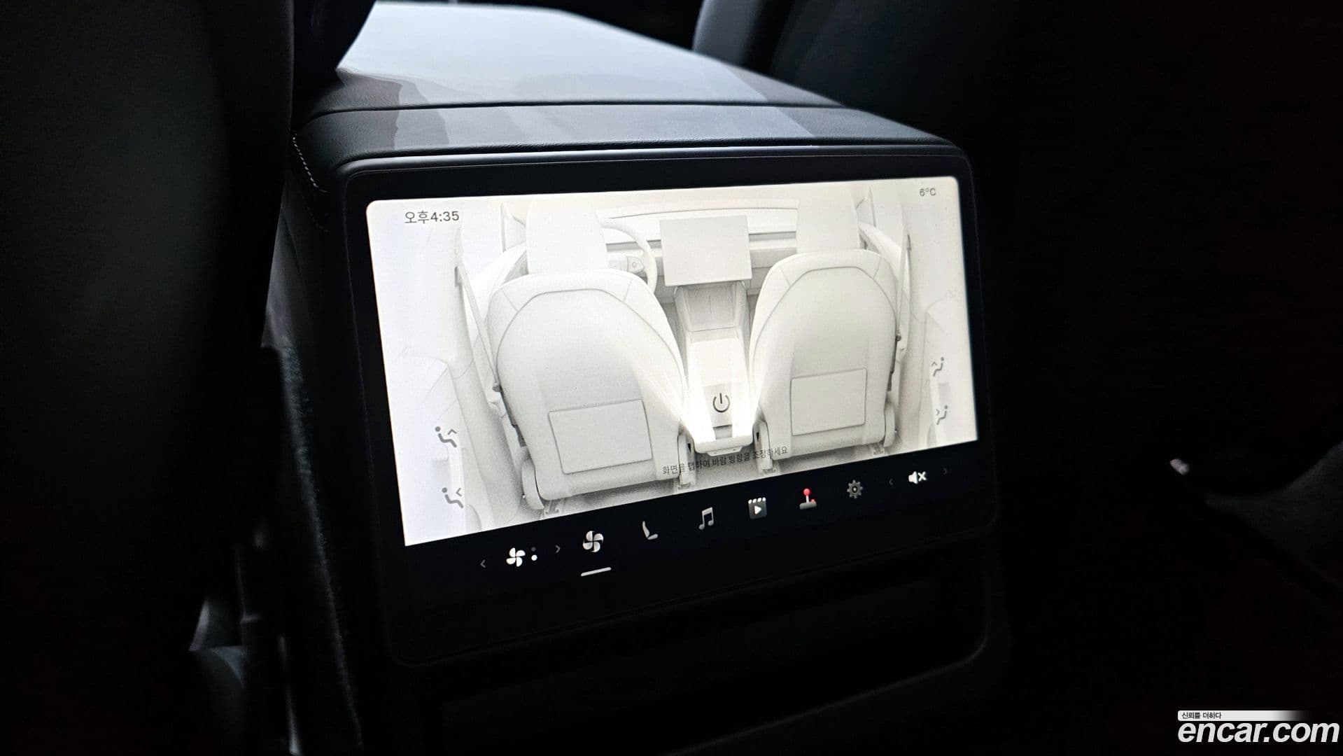 Main__Slider__Photo:Model Y Tesla 2025.4-17