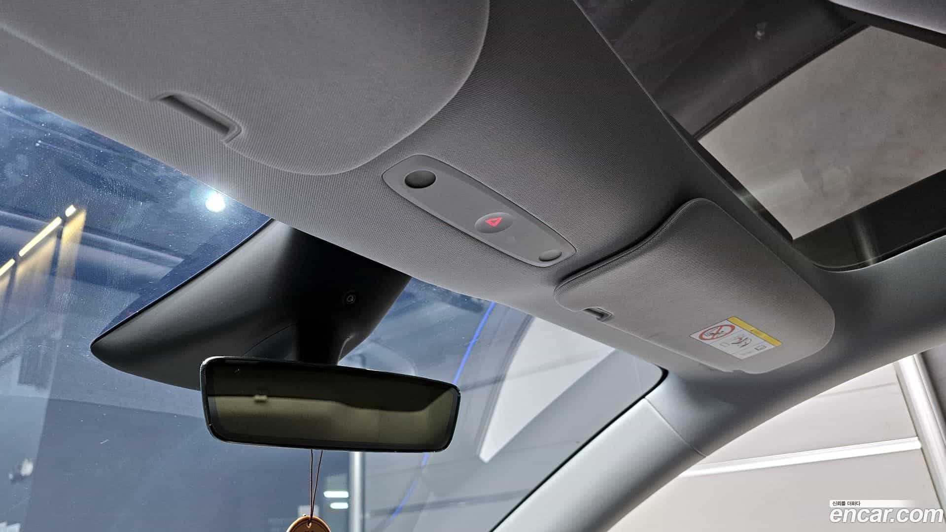 Model Y Tesla 2025.4-OPTION-023