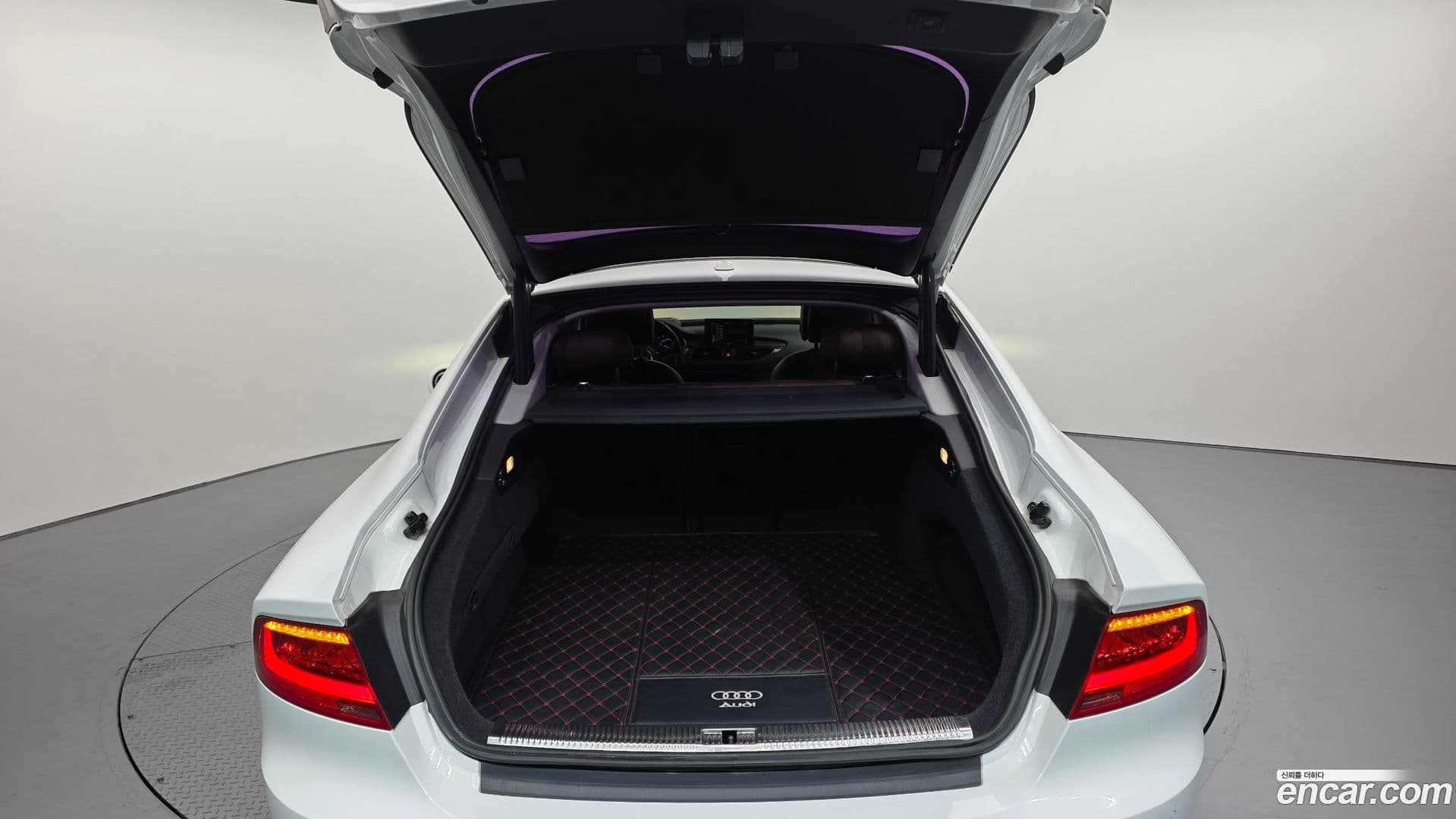 Main__Slider__Photo:A7 Audi 2014.0-19