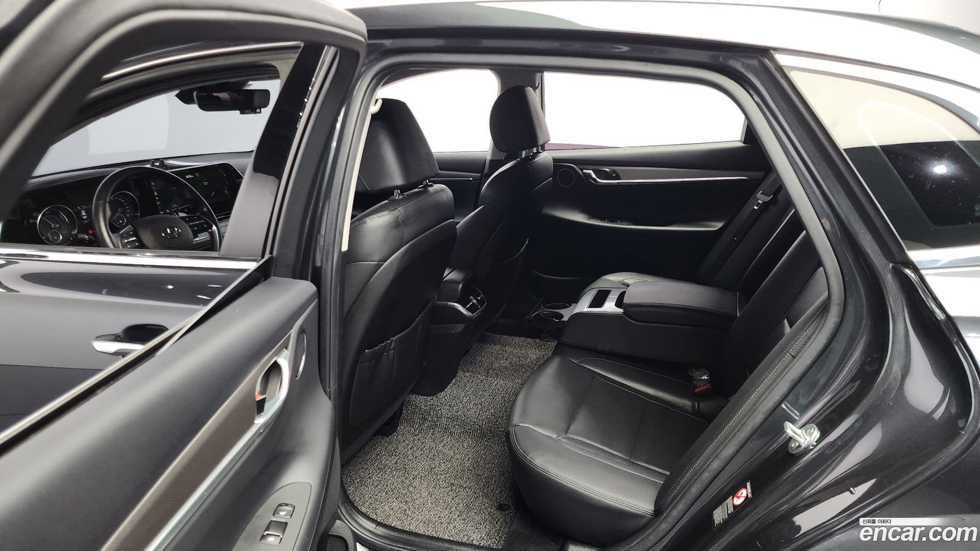 Main__Slider__Photo:Grandeur Hyundai 2021.1-11