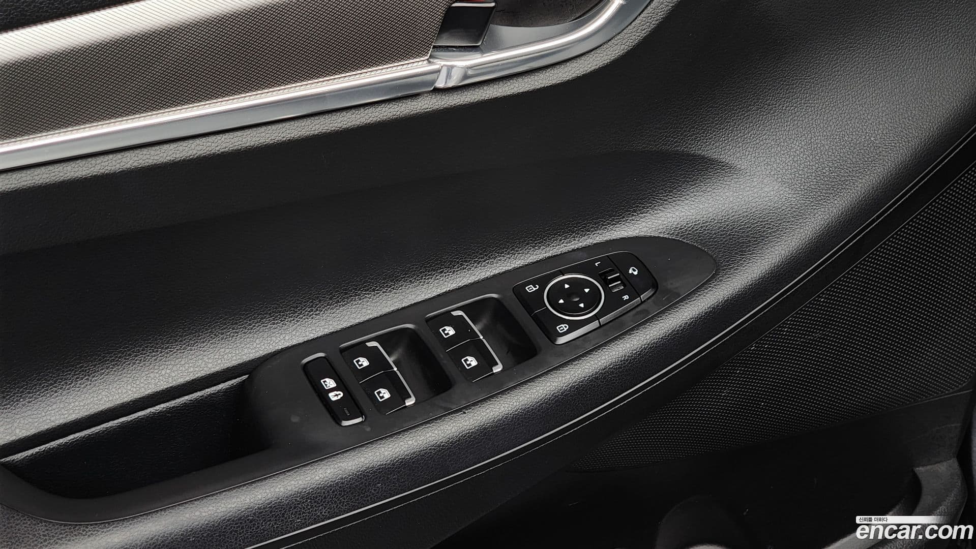 Main__Slider__Photo:Grandeur Hyundai 2021.1-12