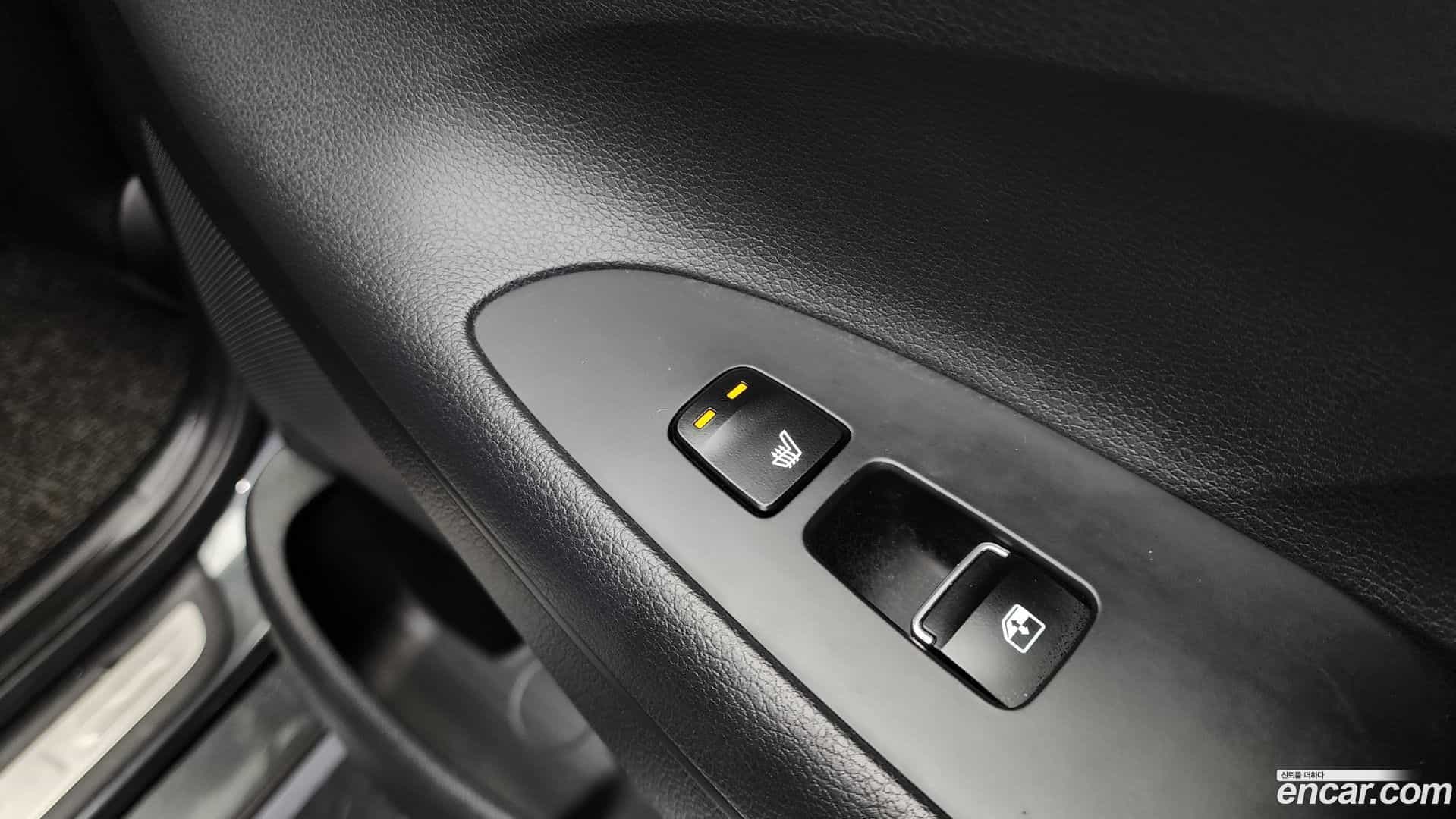 Grandeur Hyundai 2021.1-OPTION-023