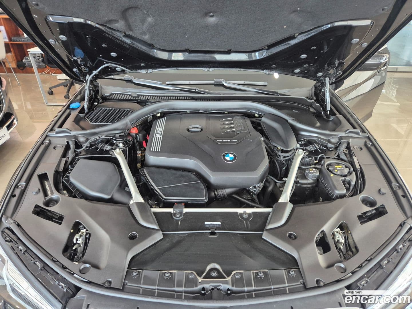 Main__Slider__Photo:5-Series BMW 2021.9-5