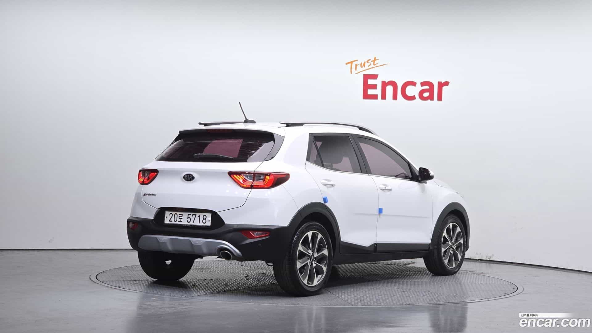 Stonic Kia 2017.8-OUTER-002