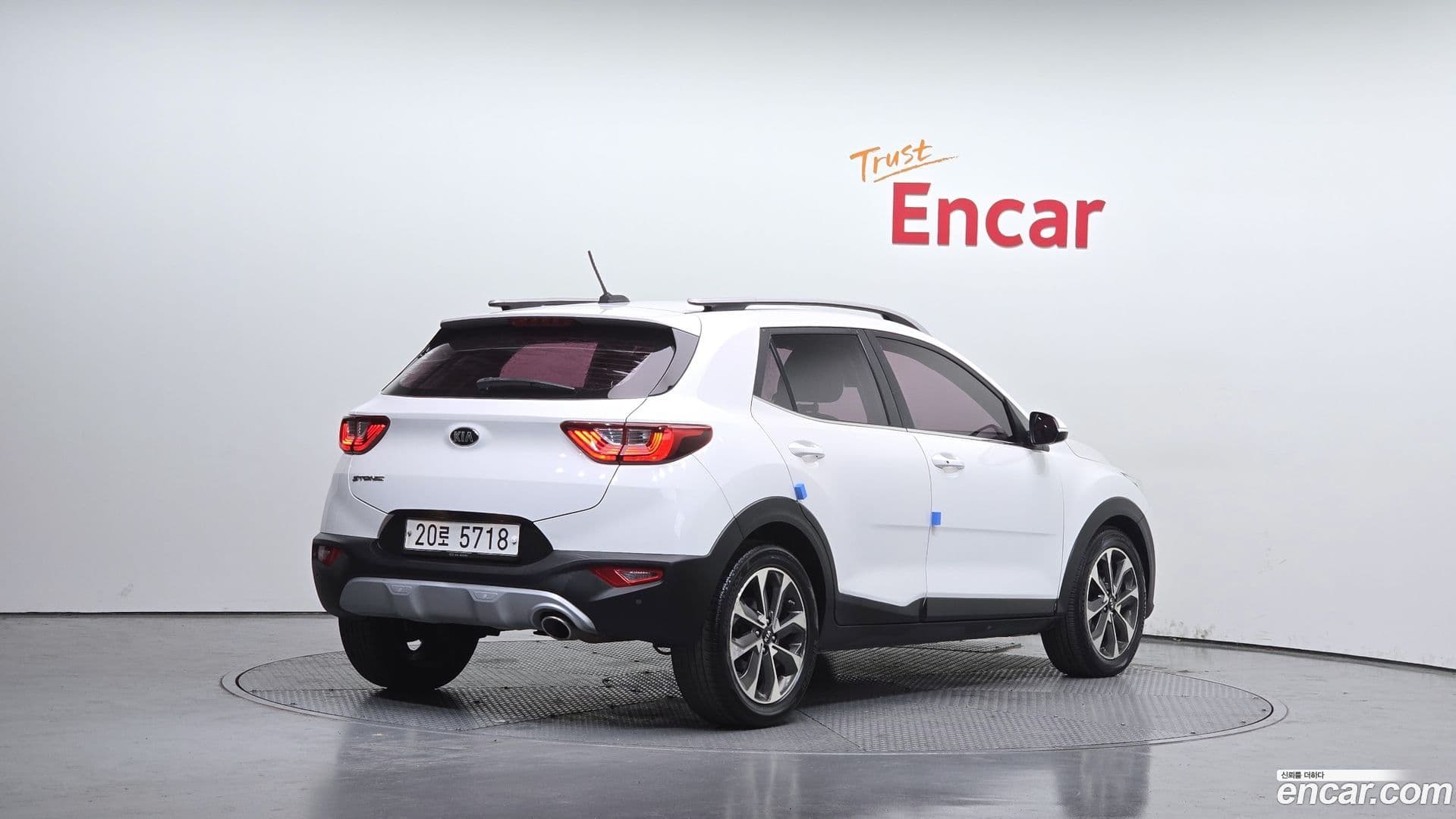 Main__Slider__Photo:Stonic Kia 2017.8-1