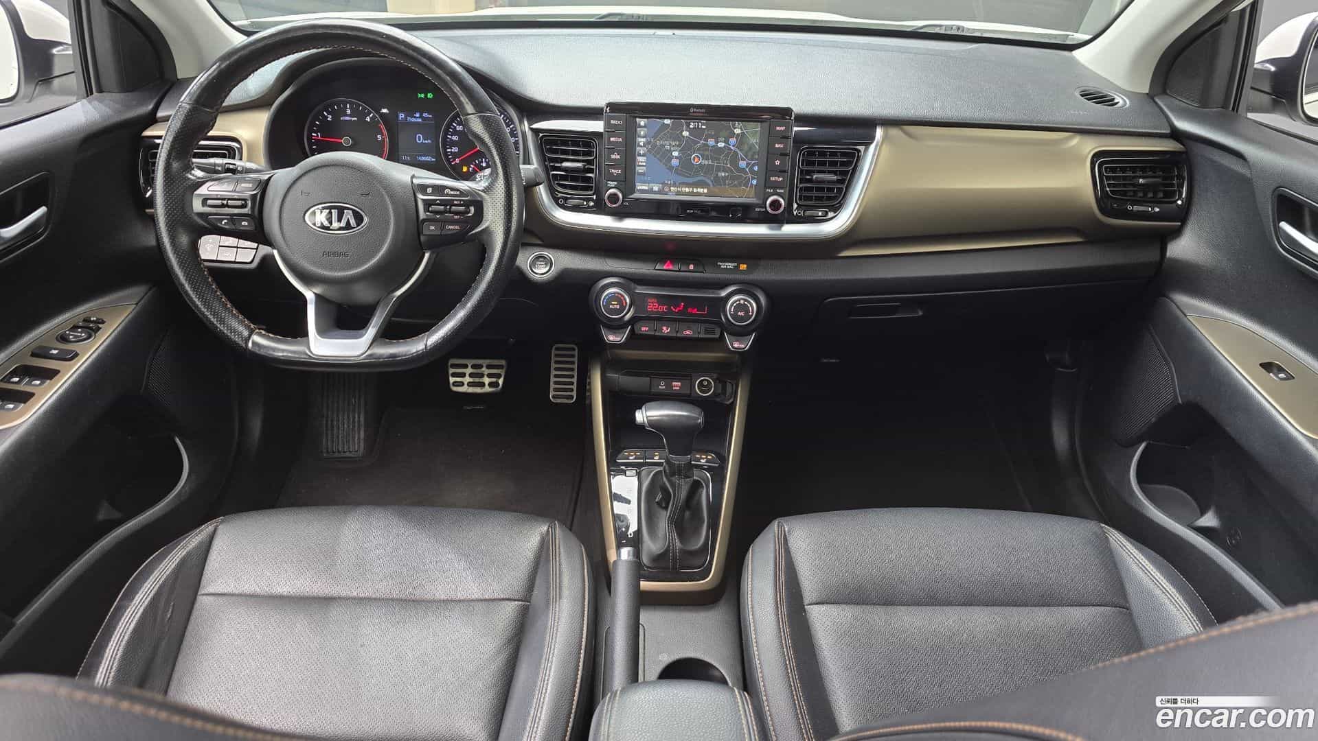 Stonic Kia 2017.8-INNER-007