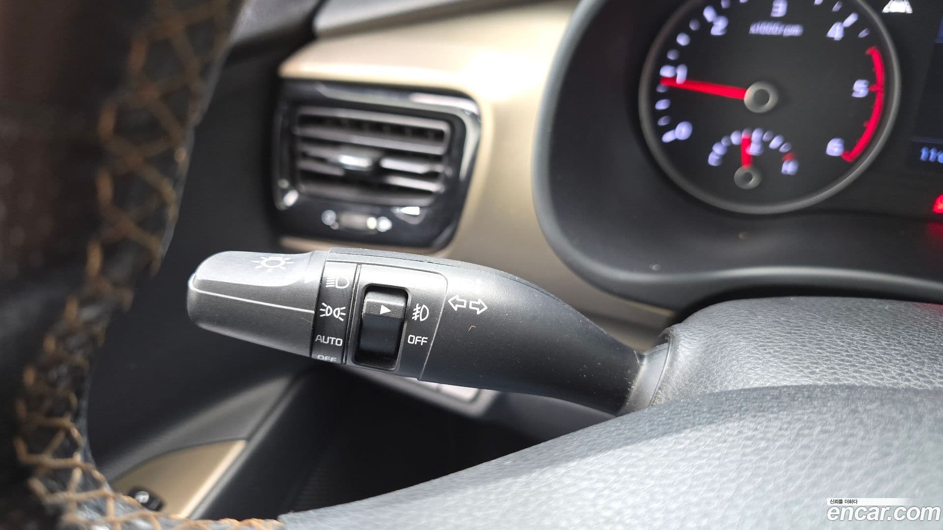 Main__Slider__Photo:Stonic Kia 2017.8-15