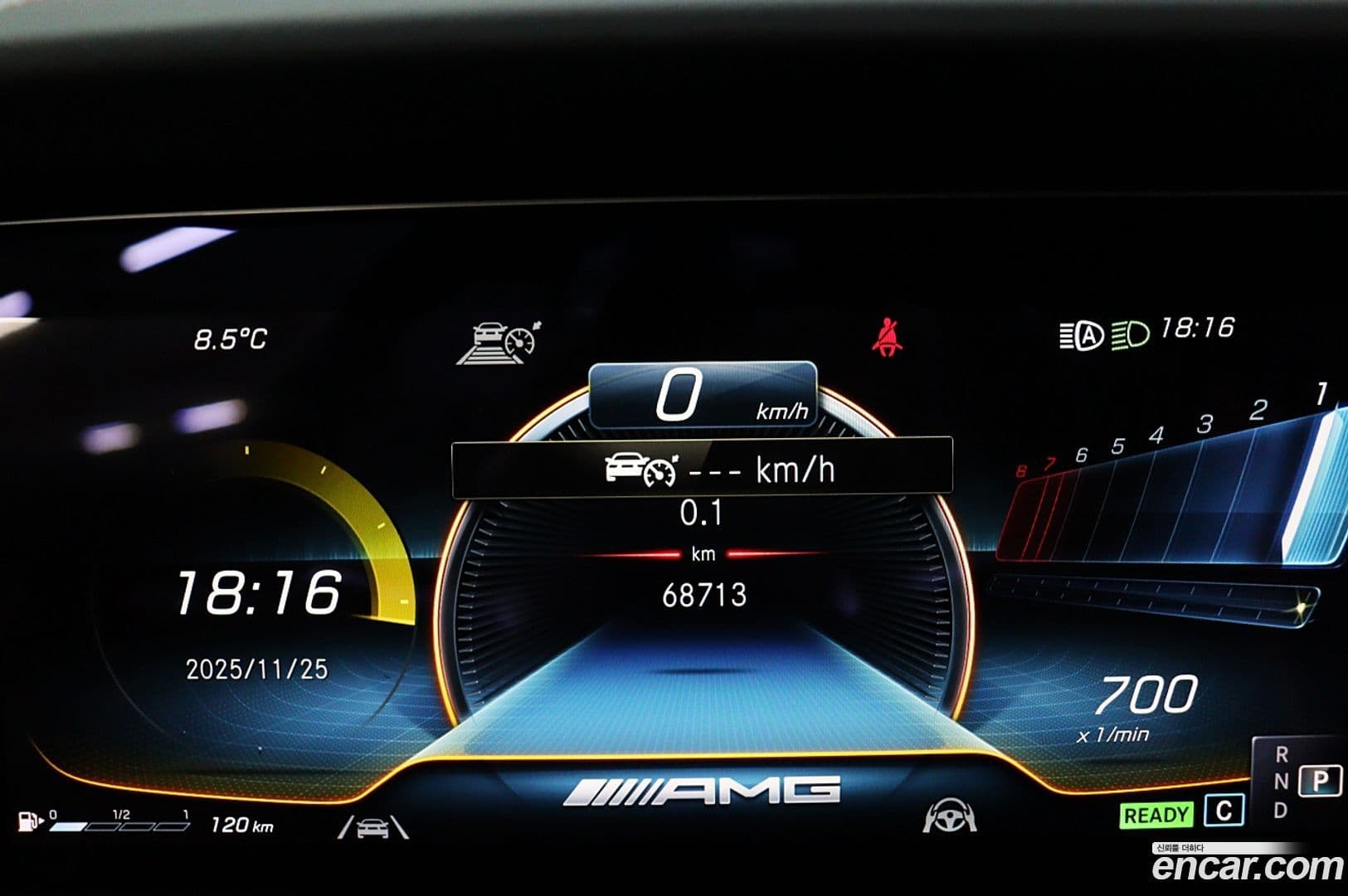 Main__Slider__Photo:E-Class Mercedes-Benz 2021.8-7