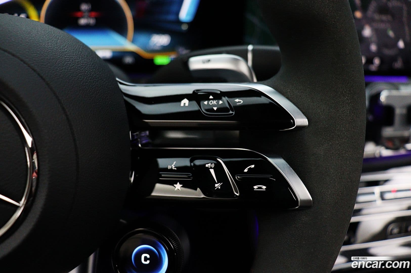 Main__Slider__Photo:E-Class Mercedes-Benz 2021.8-12