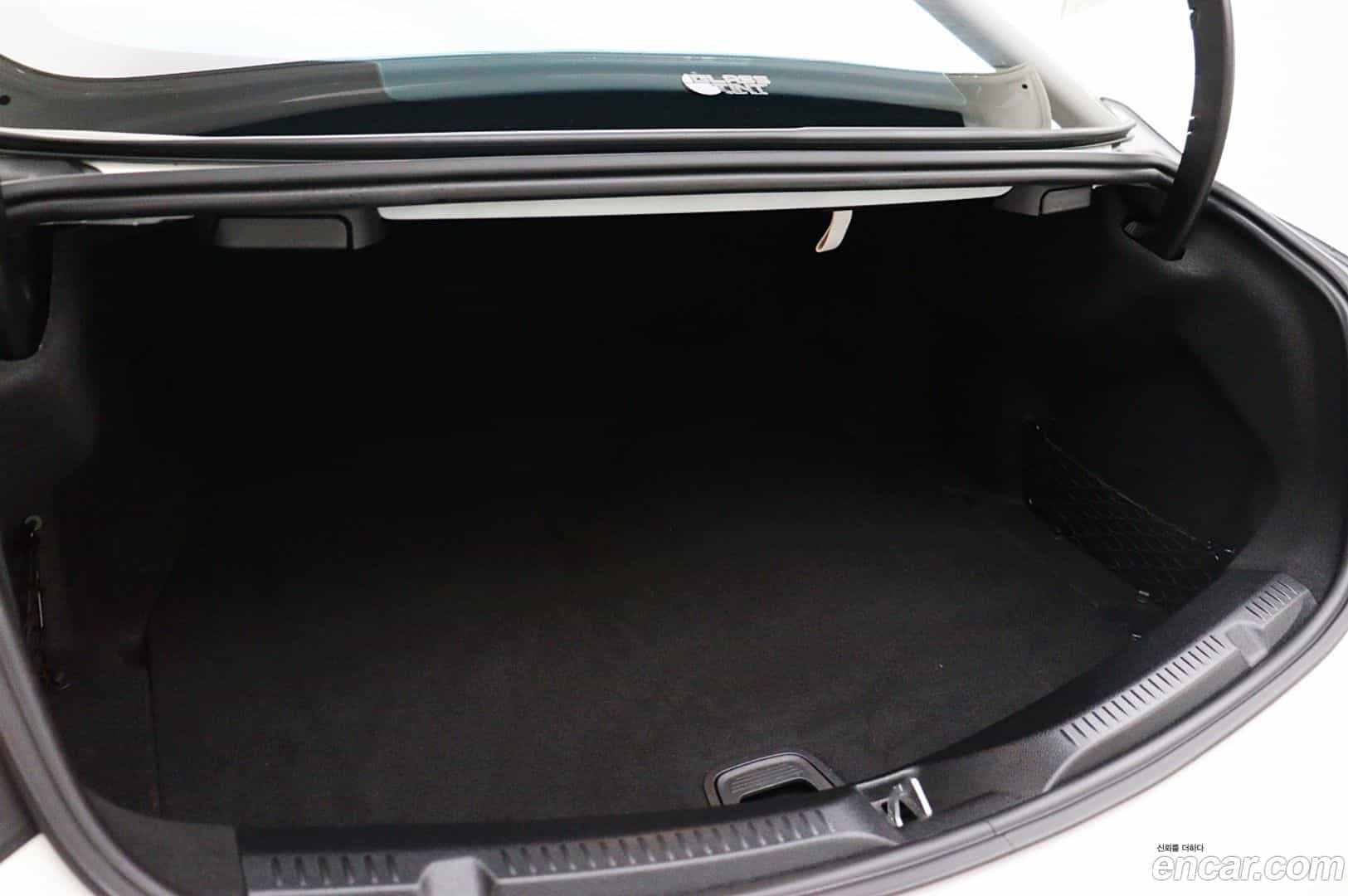 E-Class Mercedes-Benz 2021.8-OPTION-021