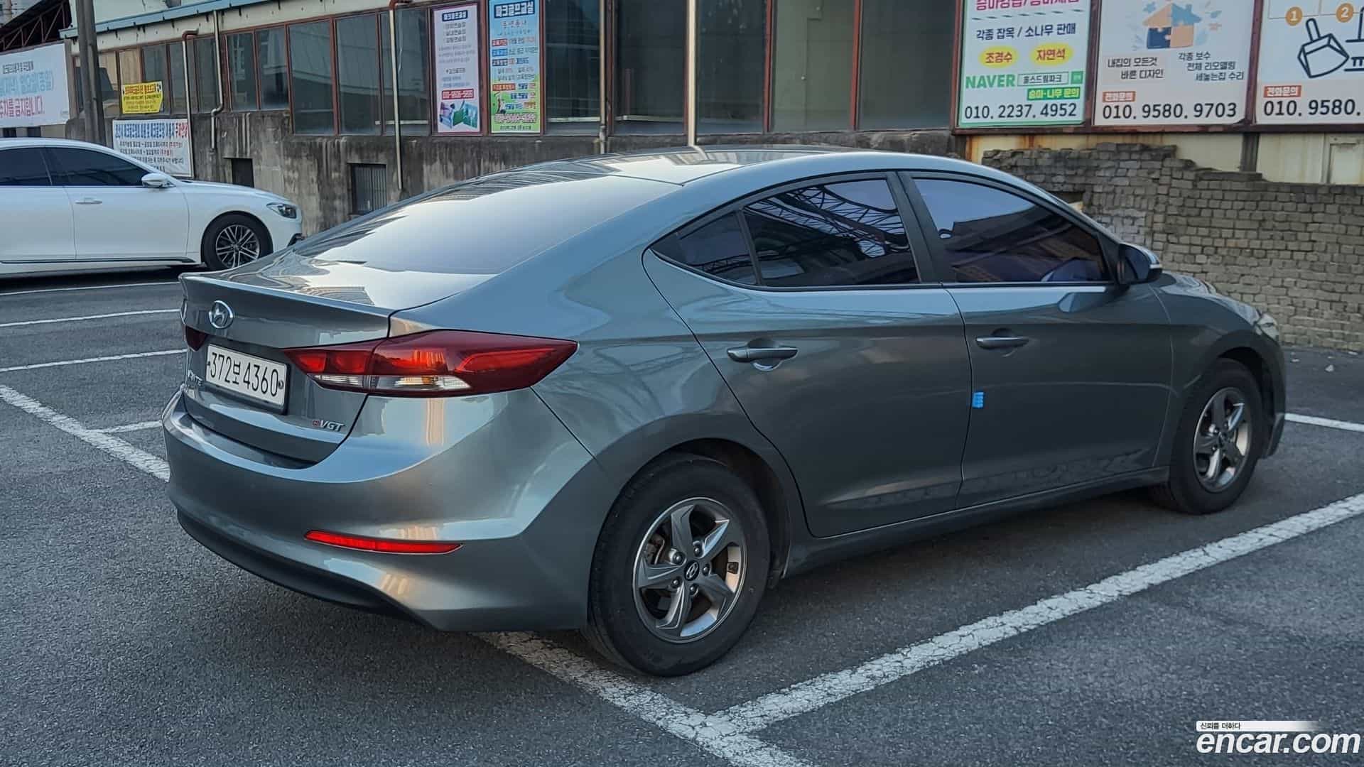 AVANTE Hyundai 2017.1-OUTER-002