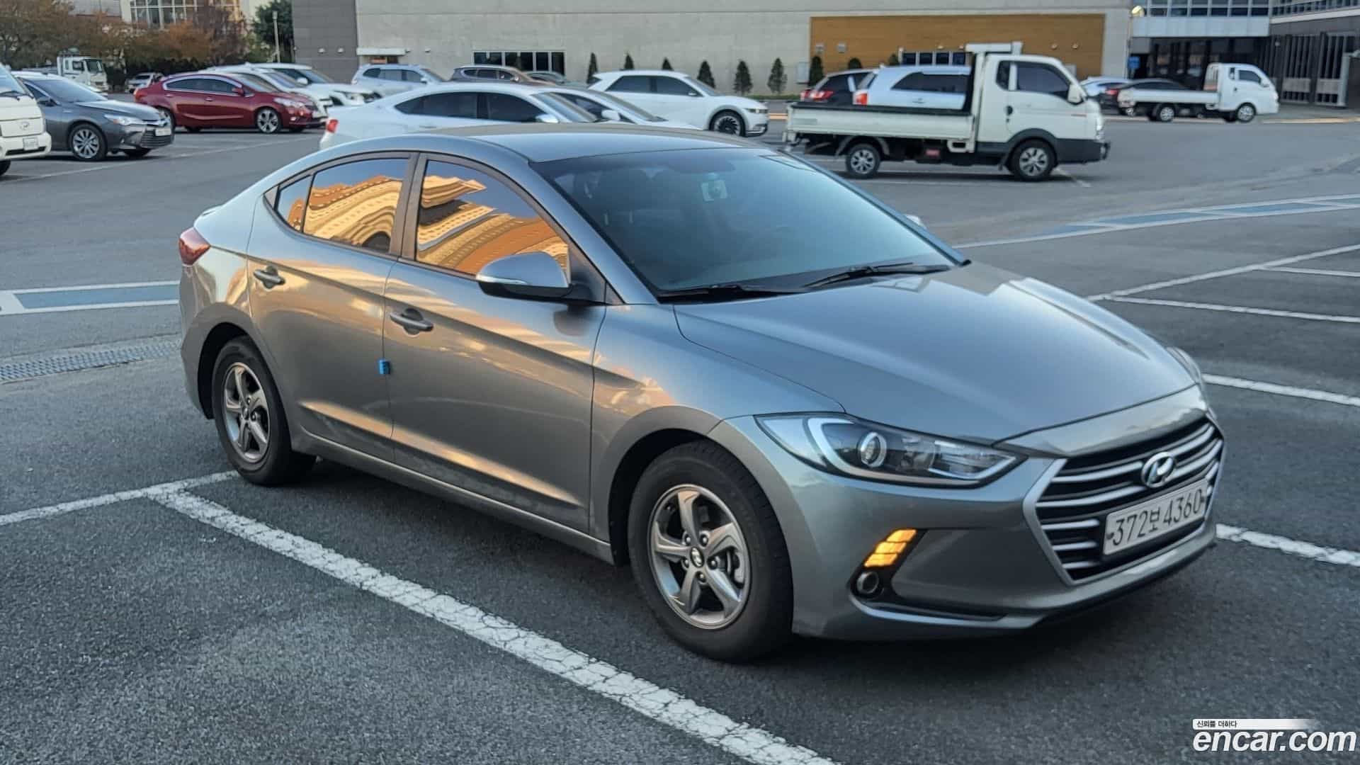 AVANTE Hyundai 2017.1-OUTER-005