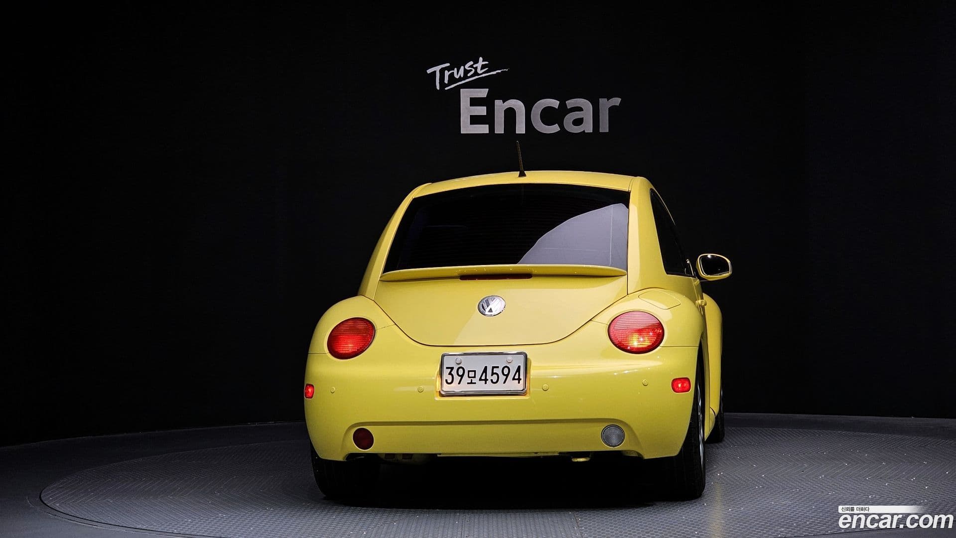 Main__Slider__Photo:Beatle Volkswagen 2005.10-3