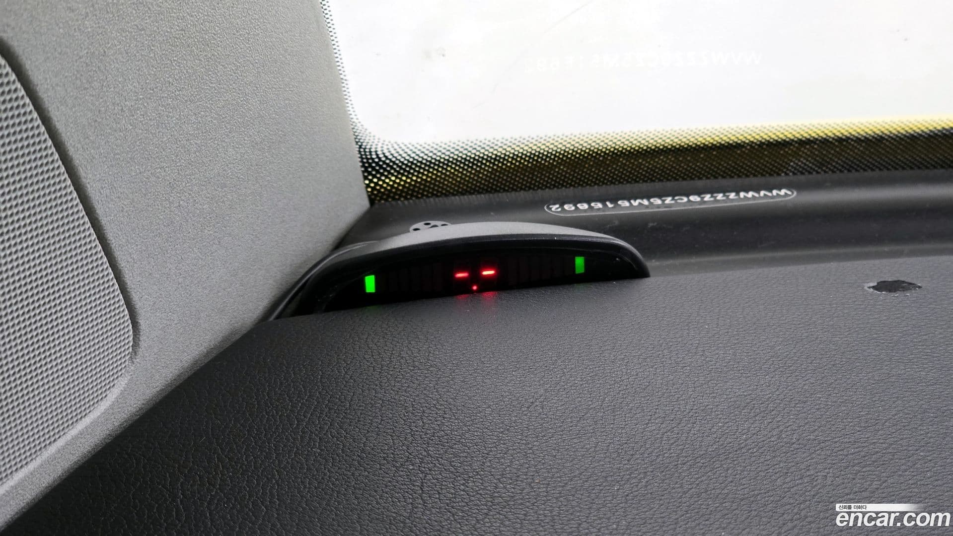 Main__Slider__Photo:Beatle Volkswagen 2005.10-15