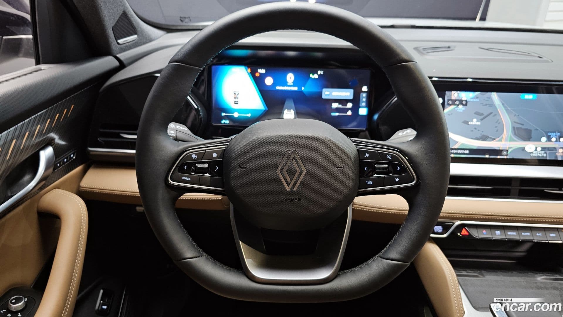 Main__Slider__Photo:Grand Koleos Renault Korea 2025.2-12