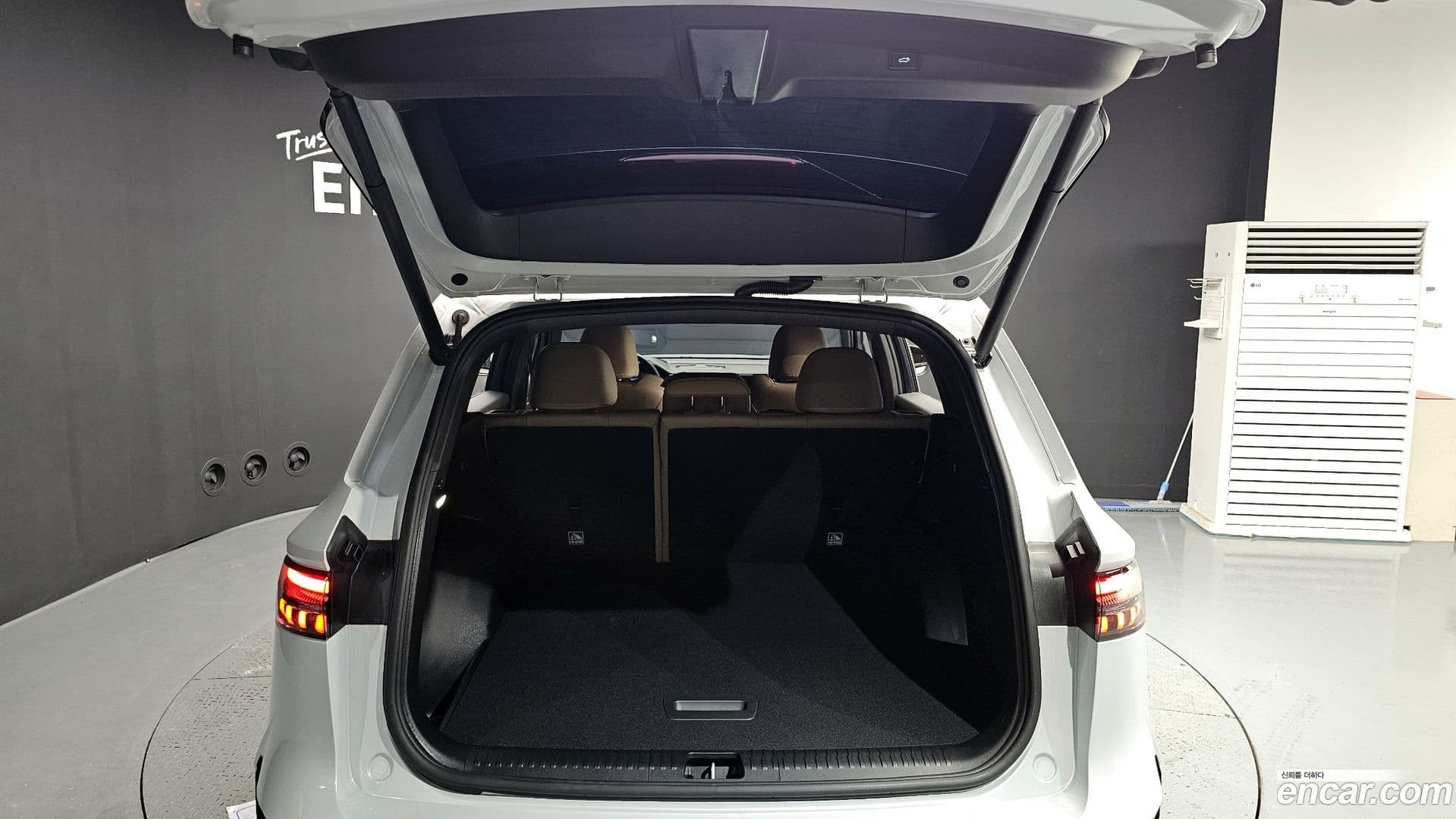 Main__Slider__Photo:Grand Koleos Renault Korea 2025.2-19