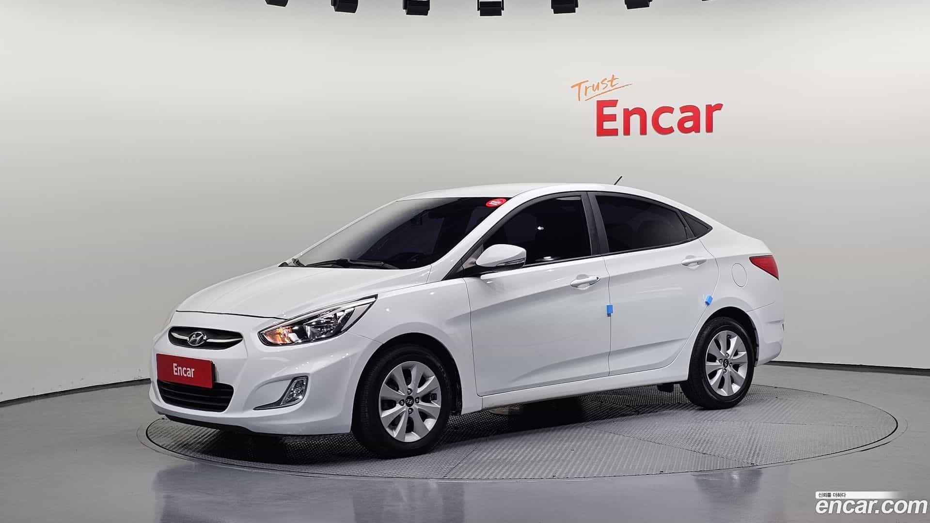 Accent Hyundai 2016.0-OUTER-001