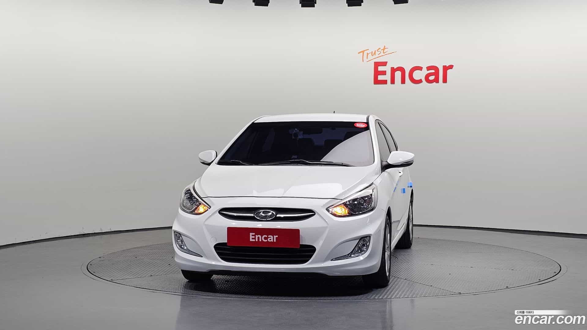 Accent Hyundai 2016.0-OUTER-003