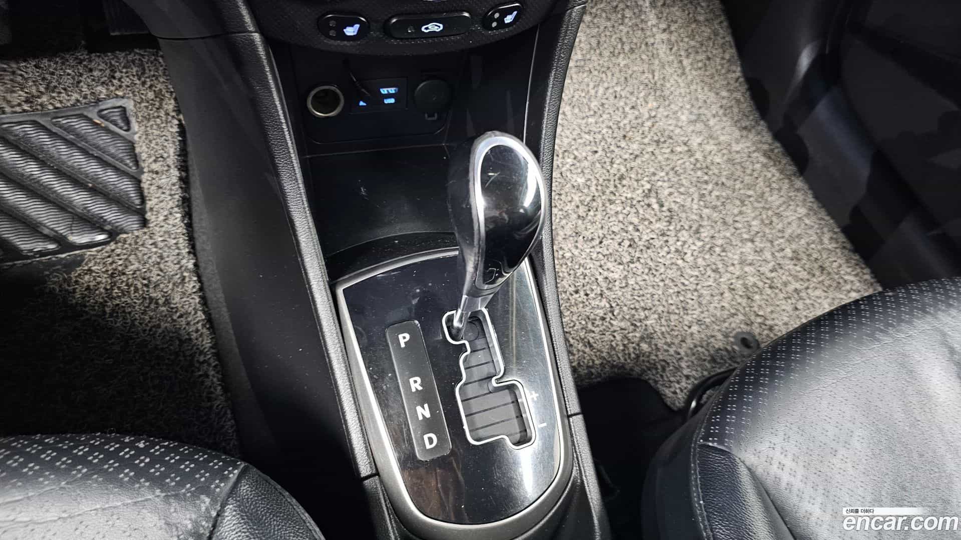 Accent Hyundai 2016.0-INNER-009