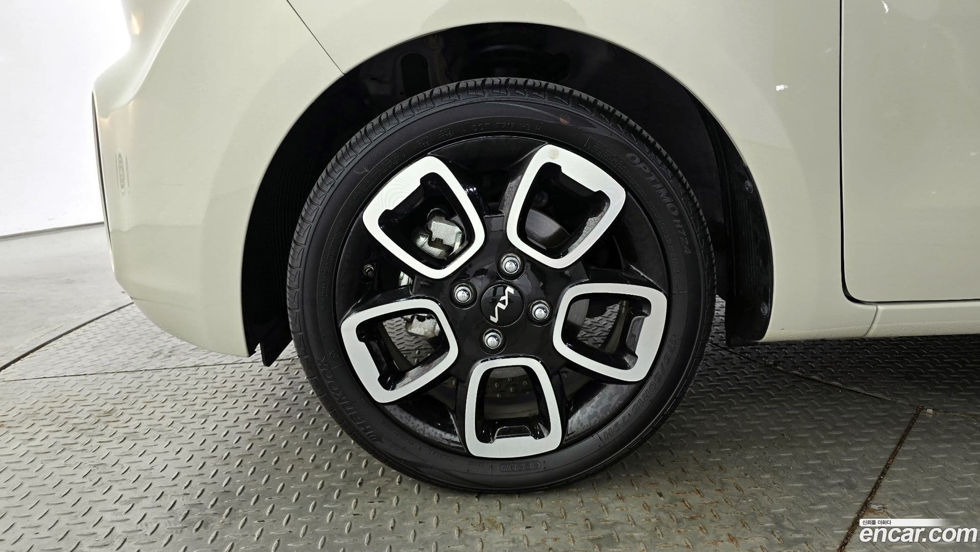 Main__Slider__Photo:RAY Kia 2021.10-4