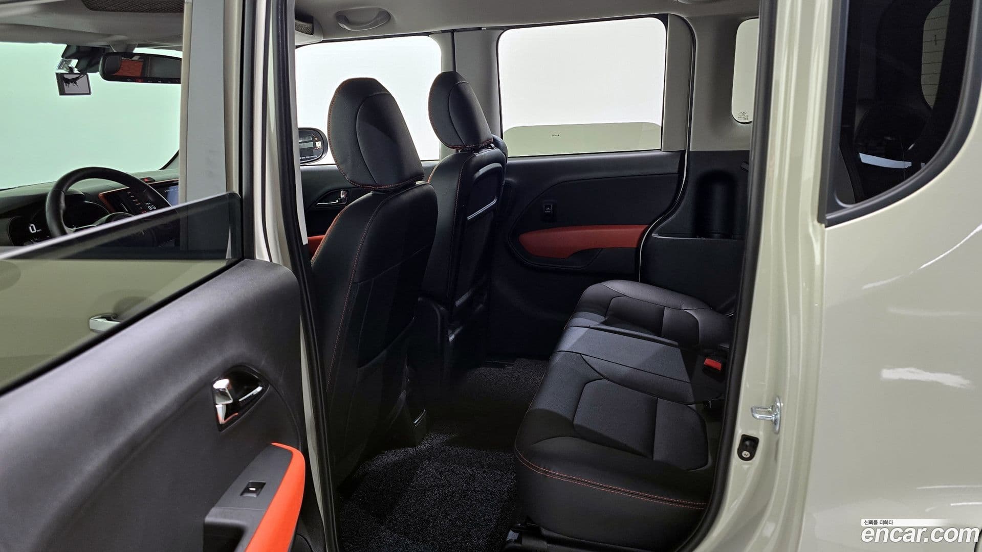 Main__Slider__Photo:RAY Kia 2021.10-10