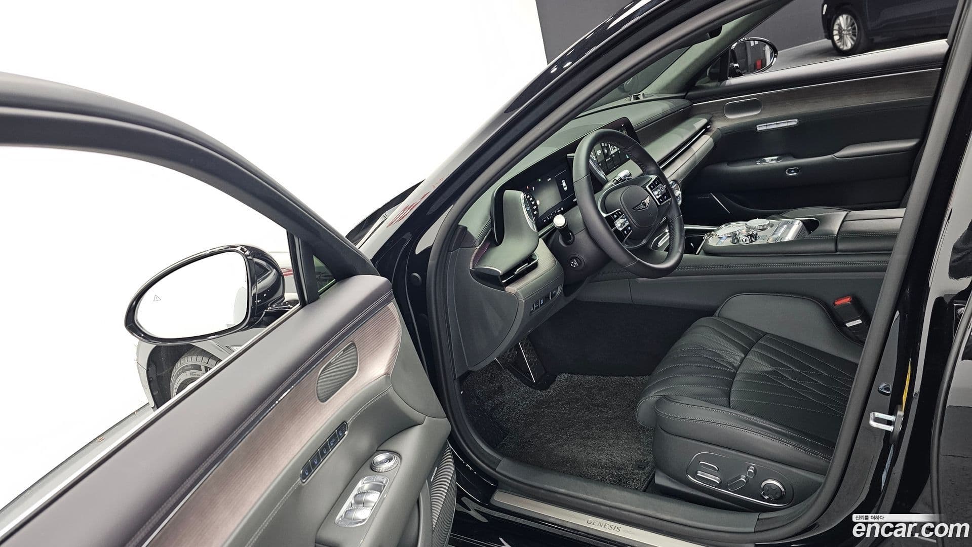 Main__Slider__Photo:G90 Genesis 2022.7-9