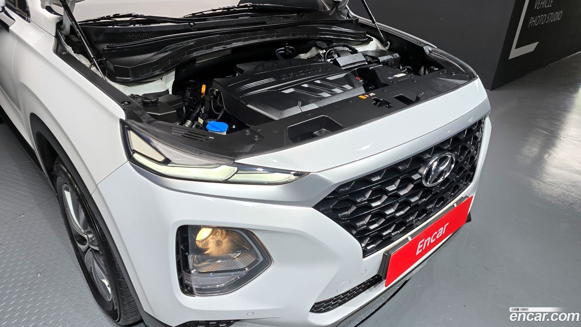 Main__Slider__Photo:Santafe Hyundai 2018.10-5