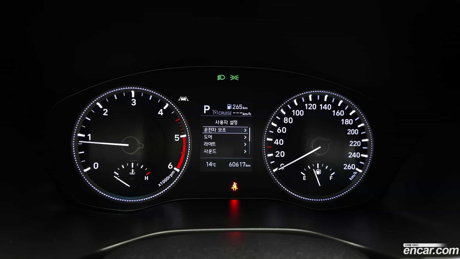 Santafe Hyundai 2018.10-INNER-008