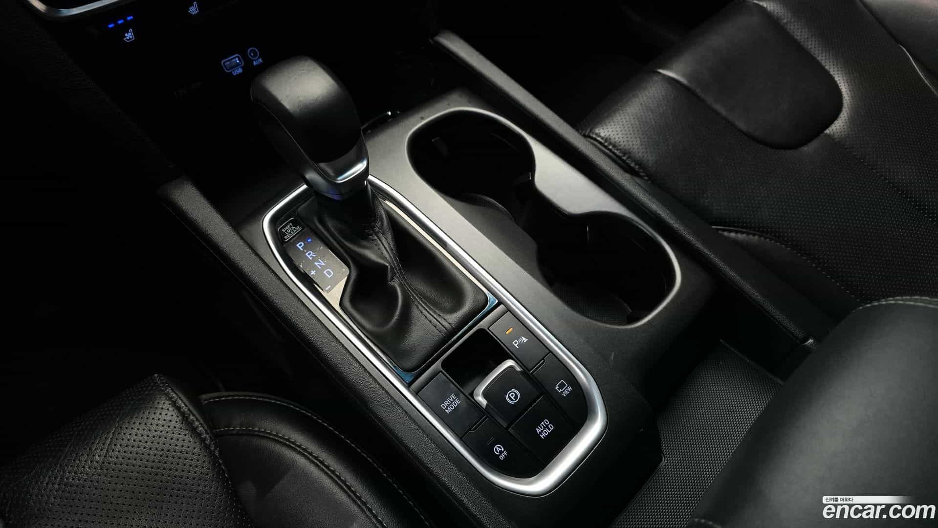 Santafe Hyundai 2018.10-INNER-009