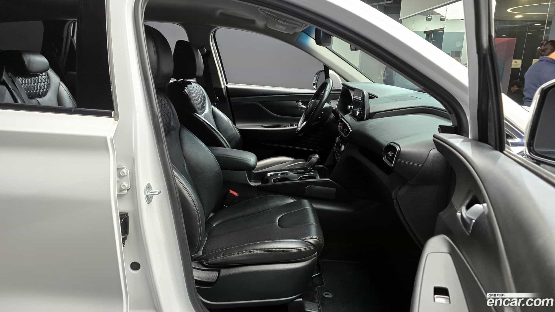 Santafe Hyundai 2018.10-INNER-010