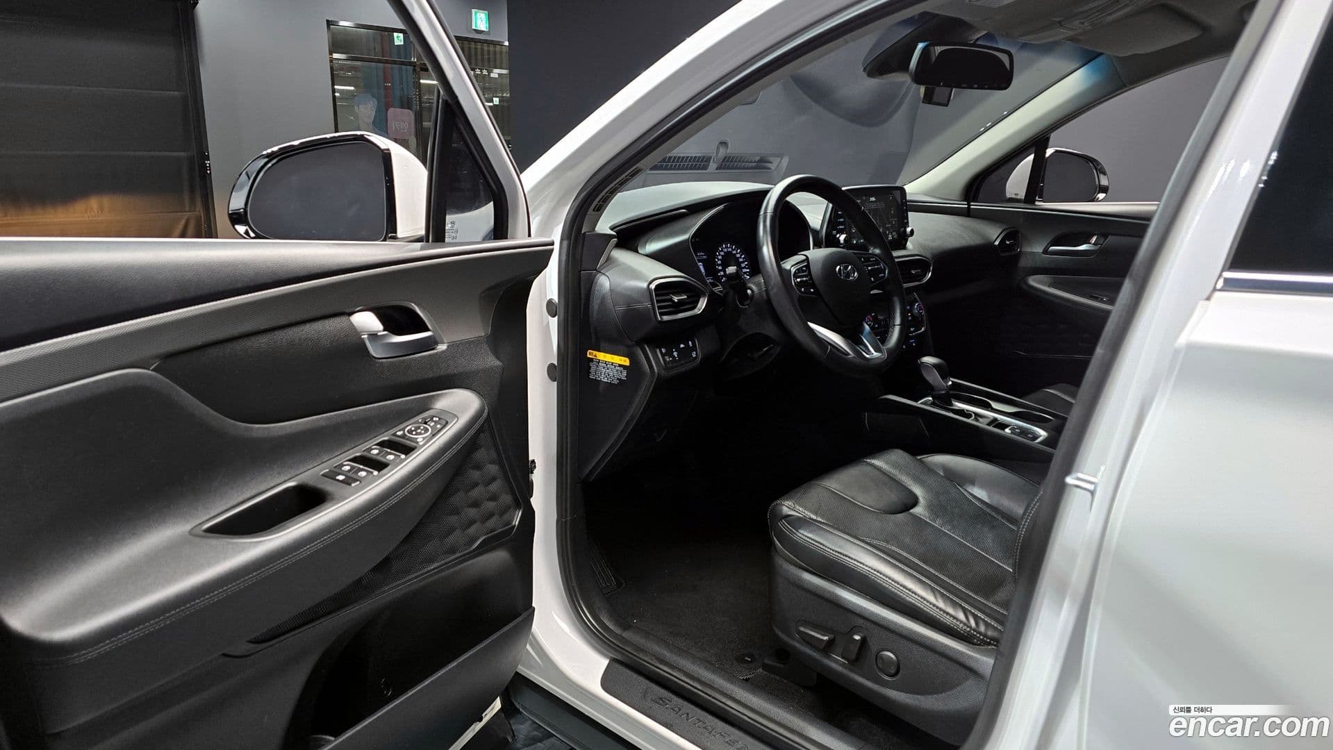 Main__Slider__Photo:Santafe Hyundai 2018.10-10