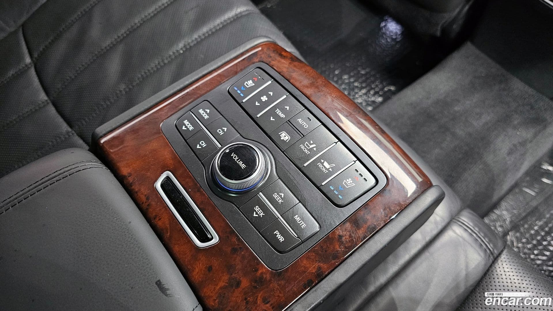 Main__Slider__Photo:Equus Hyundai 2011.7-16