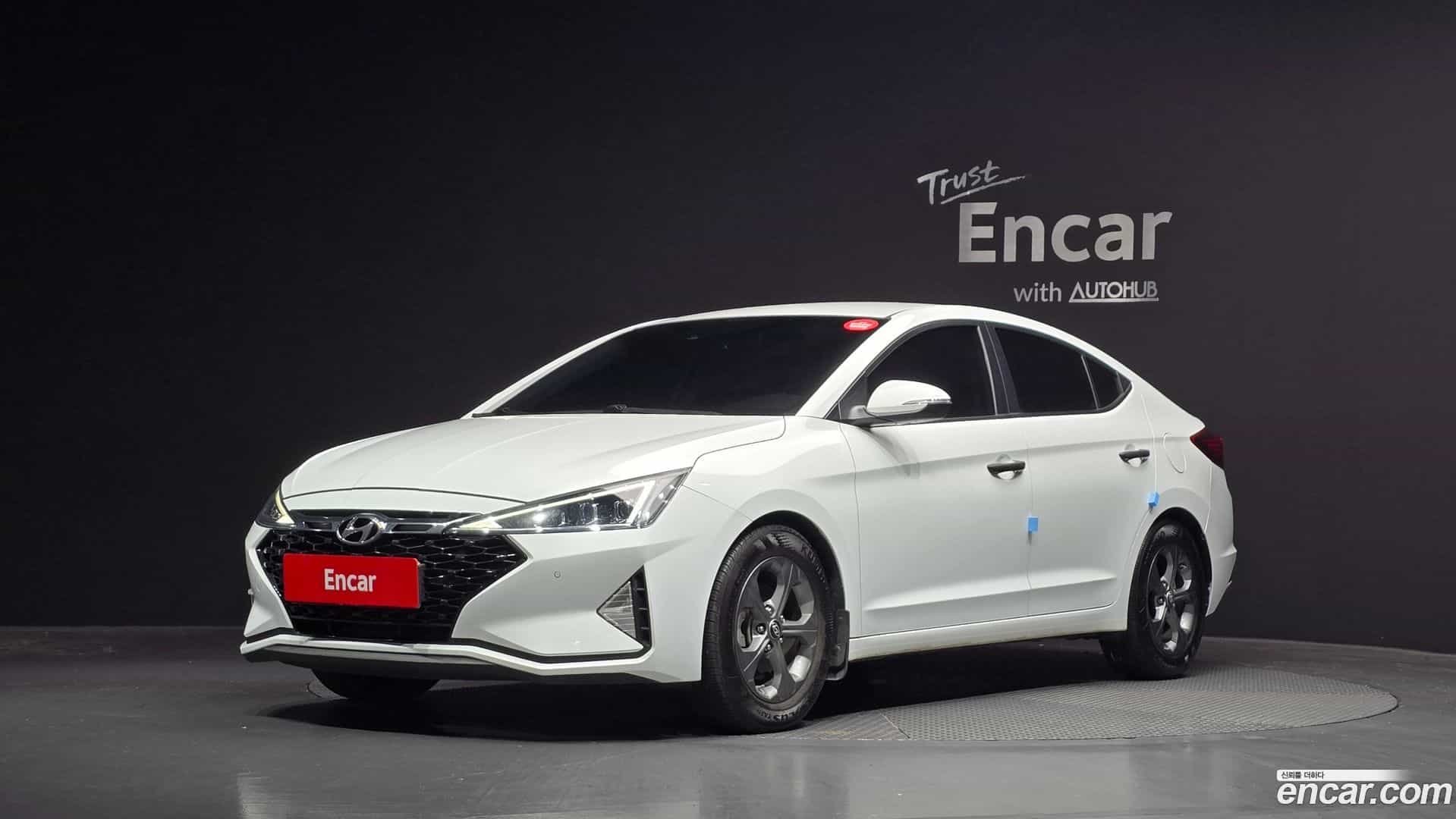 AVANTE Hyundai 2019.10-OUTER-001