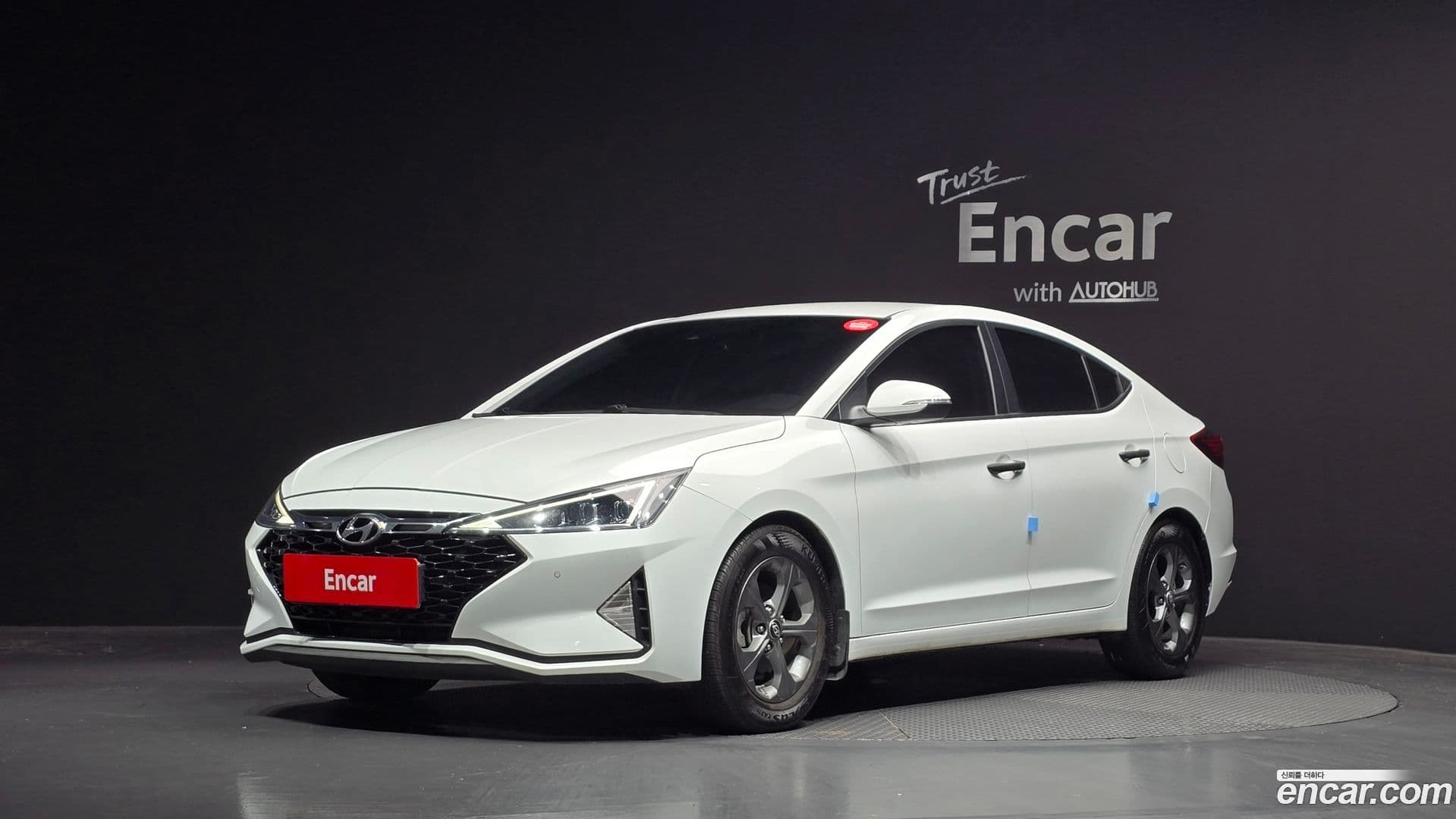 Main__Slider__Photo:AVANTE Hyundai 2019.10-0