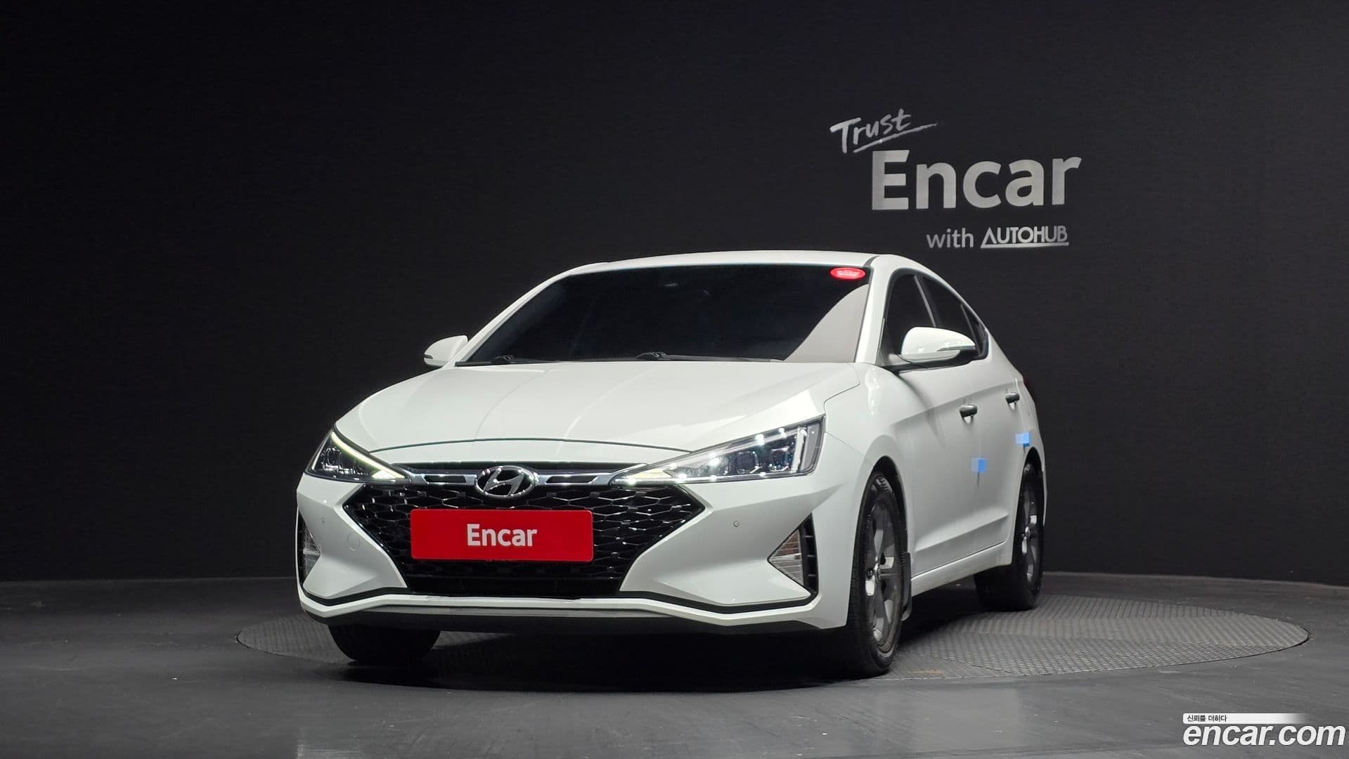 Main__Slider__Photo:AVANTE Hyundai 2019.10-2