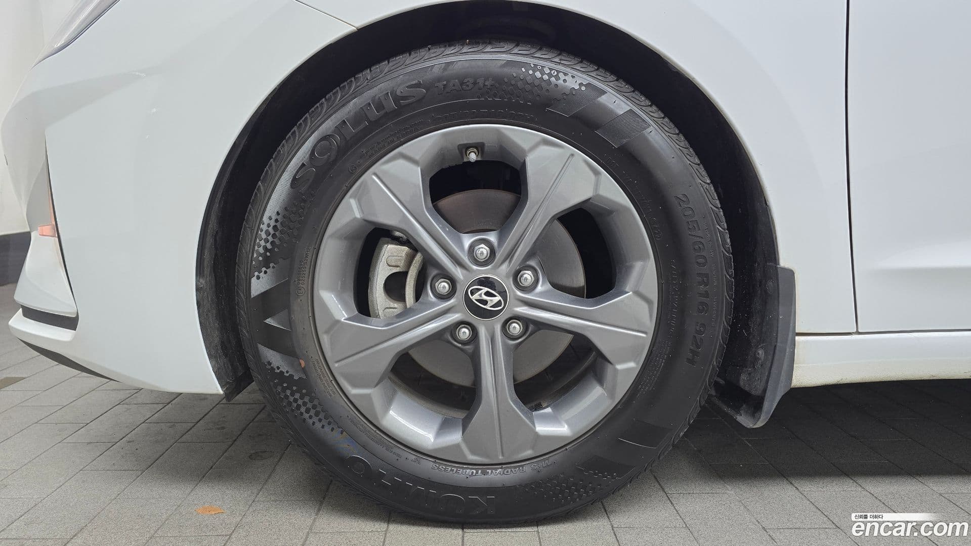 Main__Slider__Photo:AVANTE Hyundai 2019.10-4