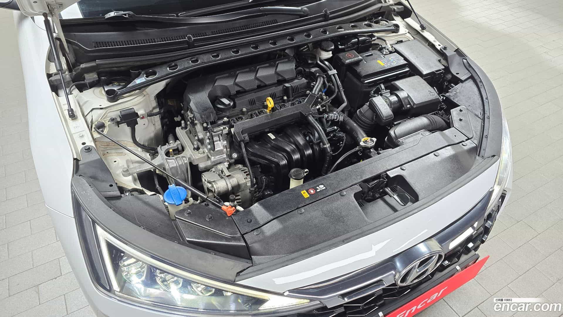 AVANTE Hyundai 2019.10-INNER-006