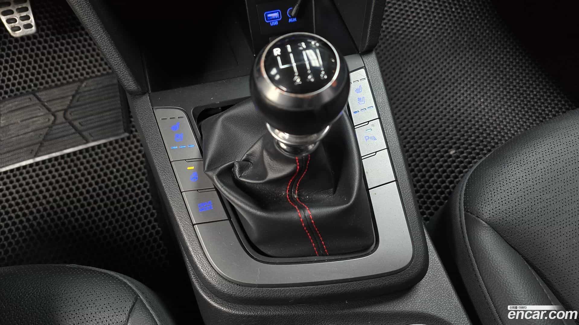 AVANTE Hyundai 2019.10-INNER-009