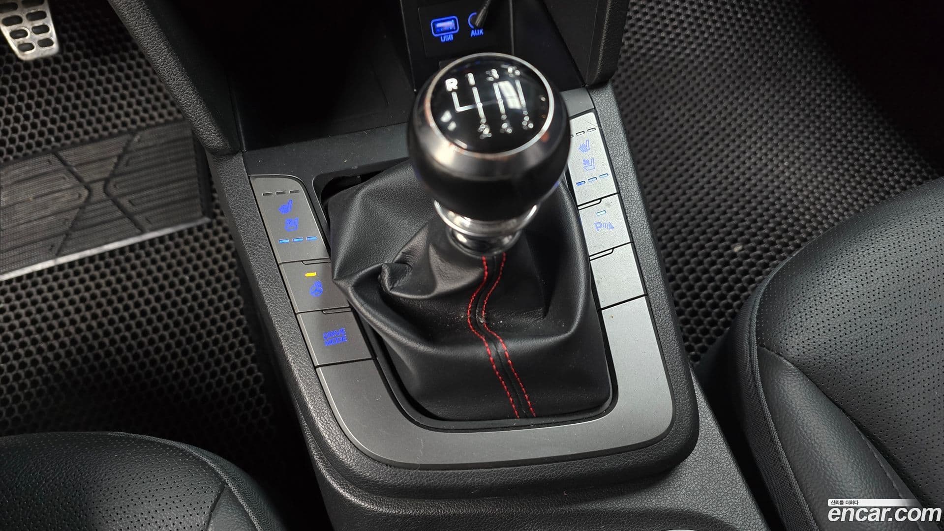 Main__Slider__Photo:AVANTE Hyundai 2019.10-8