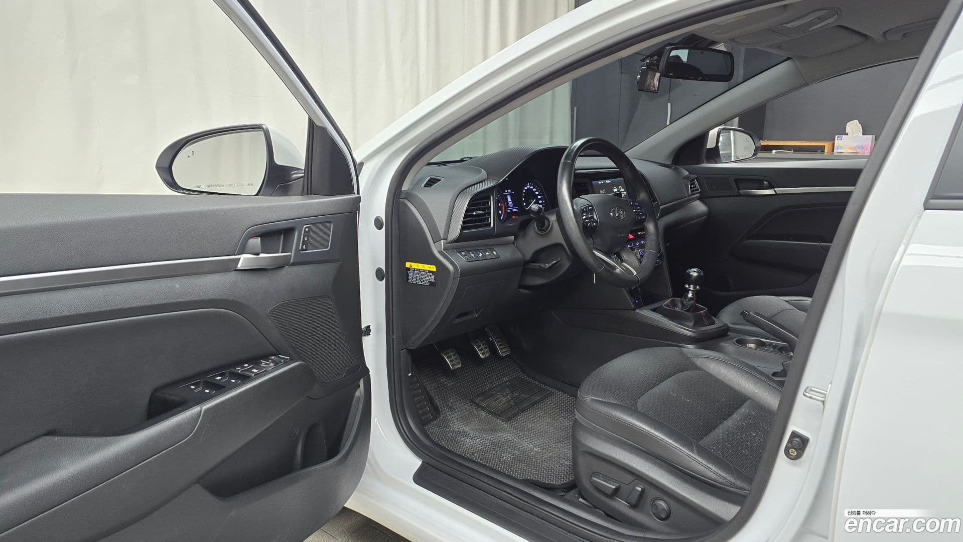 Main__Slider__Photo:AVANTE Hyundai 2019.10-10