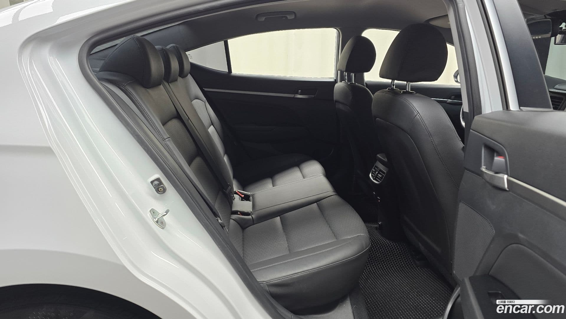 Main__Slider__Photo:AVANTE Hyundai 2019.10-11