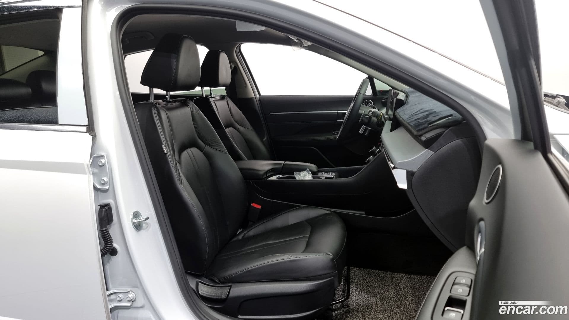 Main__Slider__Photo:Sonata Hyundai 2024.10-10