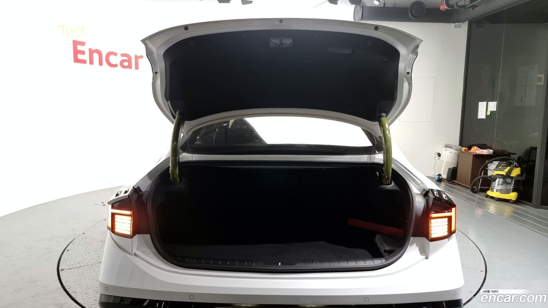 Main__Slider__Photo:Sonata Hyundai 2024.10-19